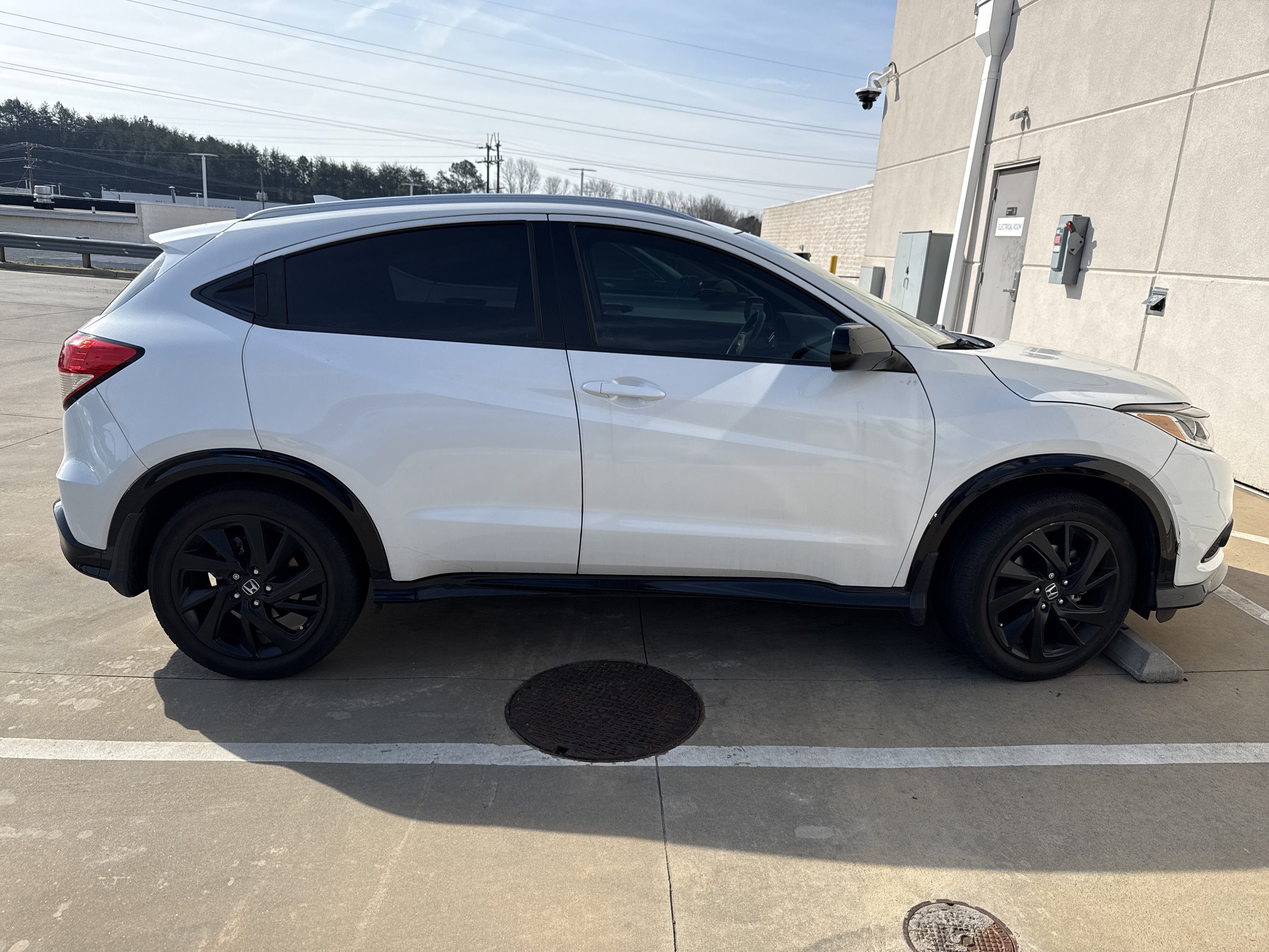 Used 2022 Honda HR-V Sport image 11