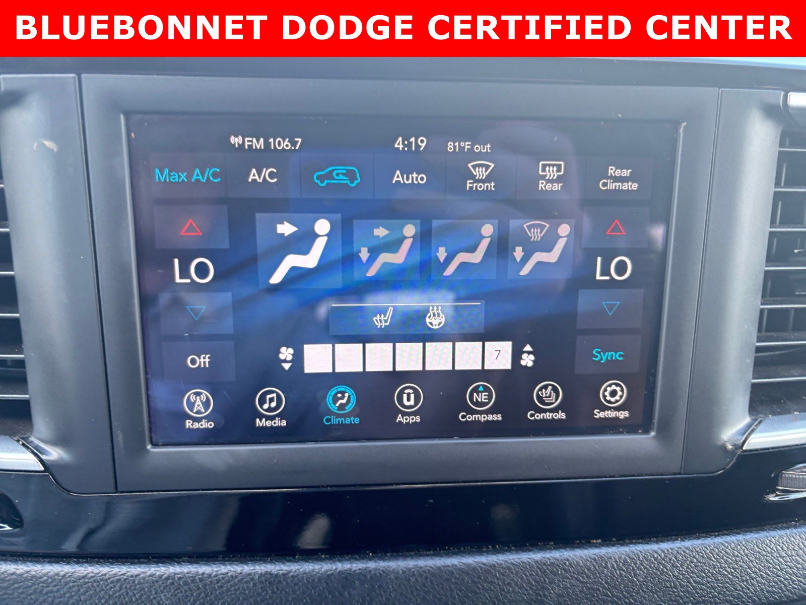 Used 2020 Chrysler Pacifica Touring-L FWD image 17