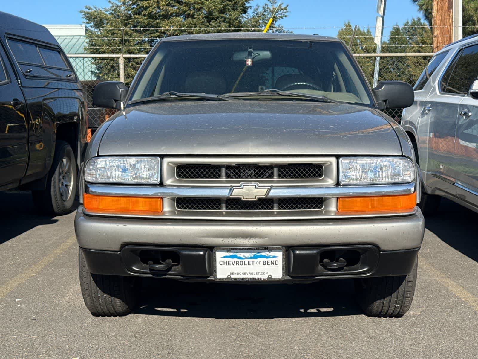 Used 2002 Chevrolet Blazer LS w/ Preferred Equipment Group AWD/4WD image 2