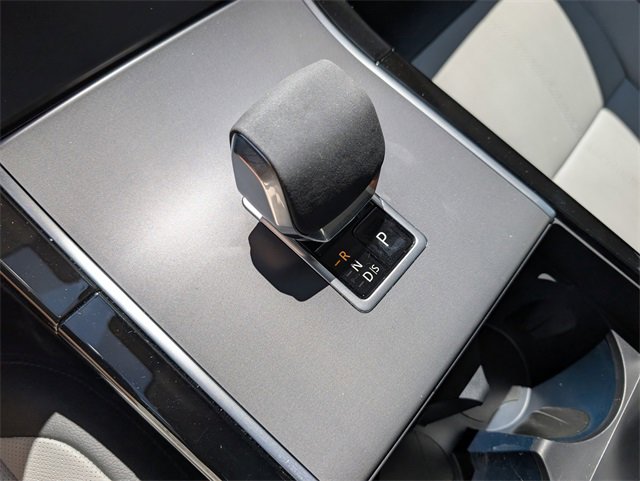 Used 2025 Land Rover Range Rover Velar Dynamic SE image 24