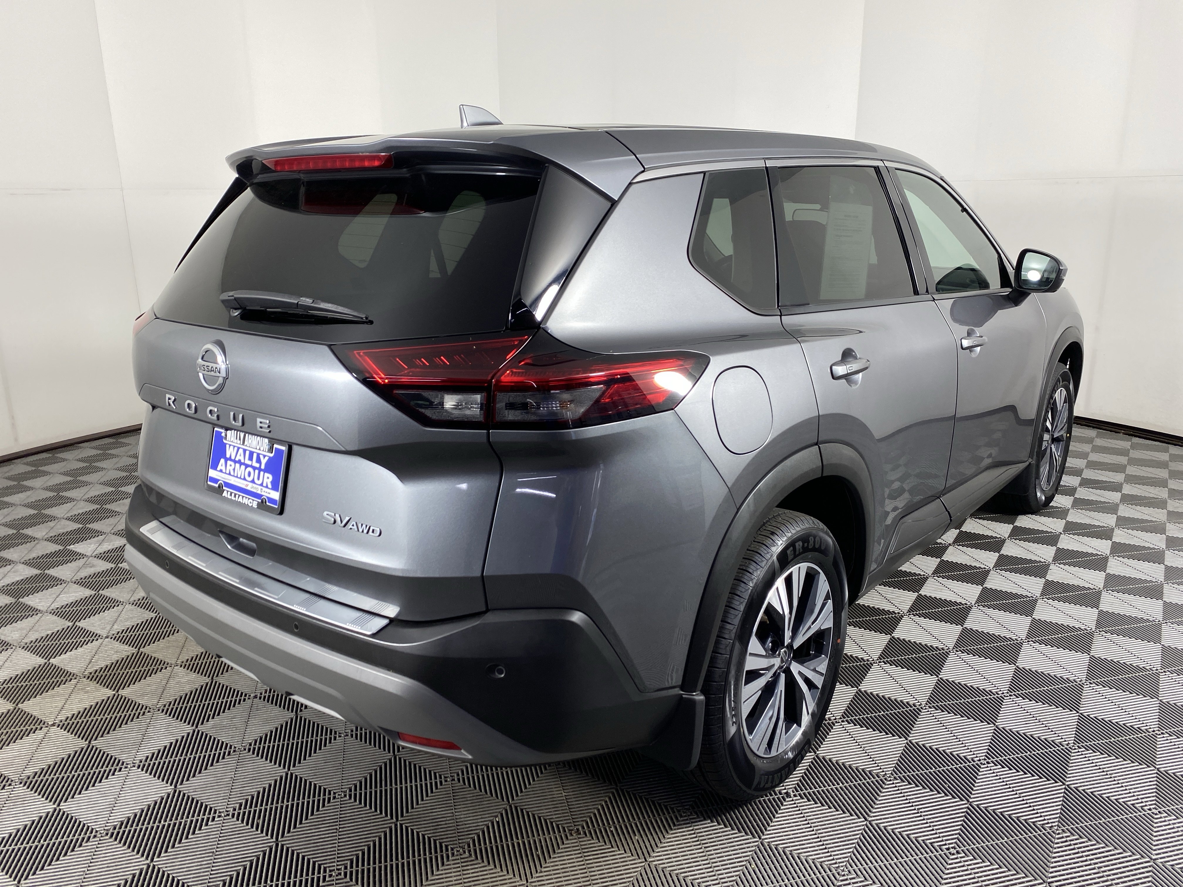 Used 2021 Nissan Rogue SV AWD/4WD image 5
