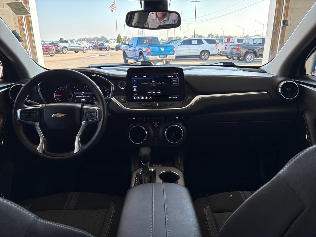 Used 2023 Chevrolet Blazer LT w/ Convenience Package AWD/4WD image 21