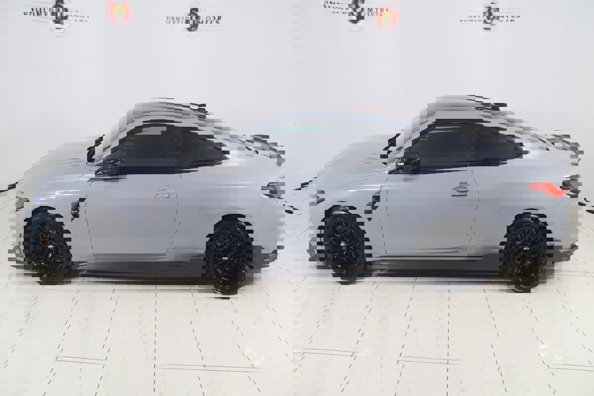 Used 2021 BMW M4 Coupe w/ Executive Package RWD image 35