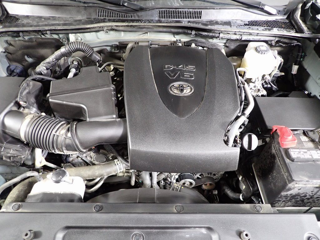 Used 2023 Toyota Tacoma TRD Off-Road image 7