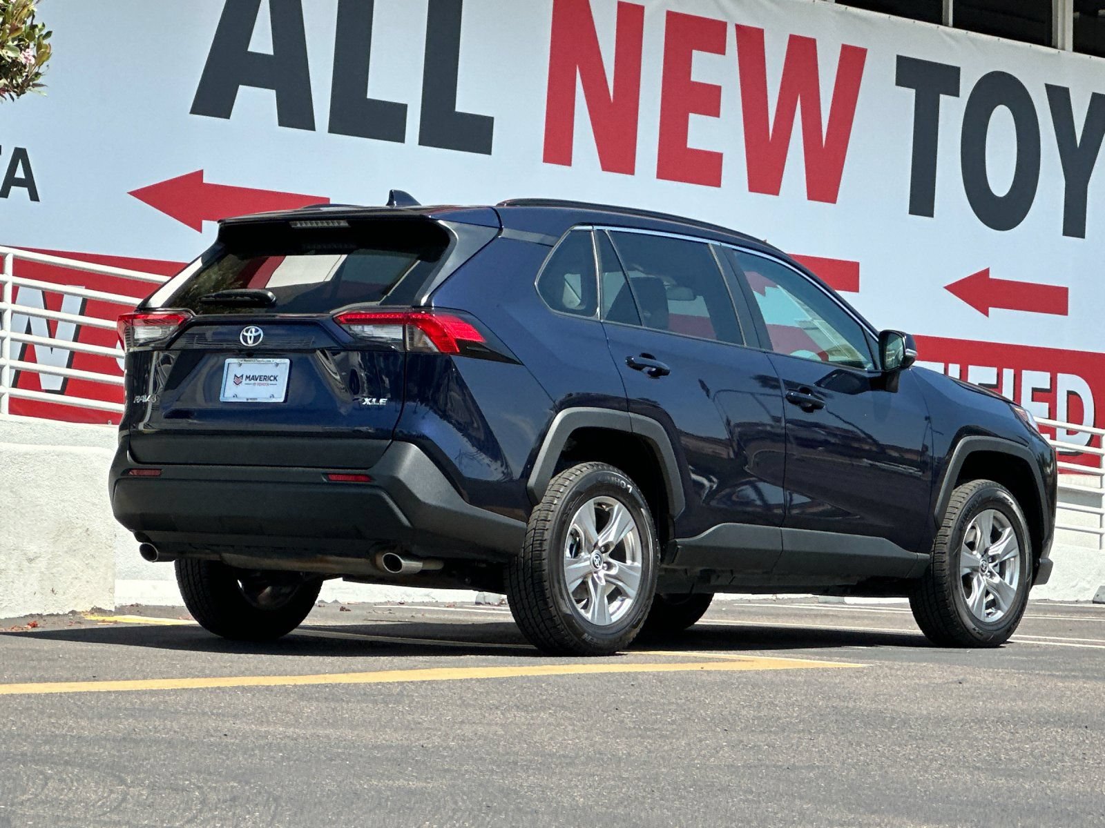 Used 2024 Toyota RAV4 XLE FWD image 5