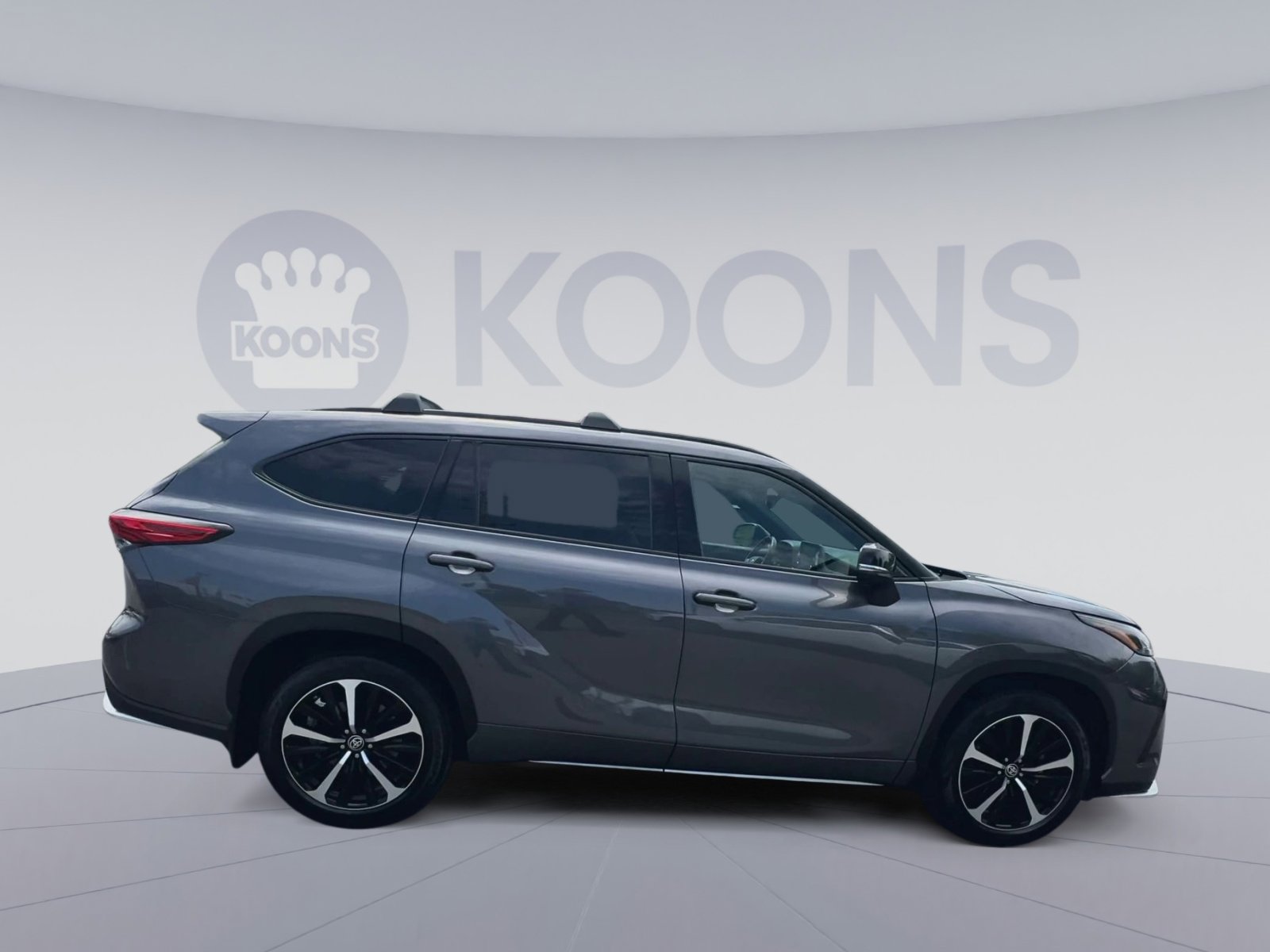 Used 2022 Toyota Highlander XSE AWD/4WD image 12
