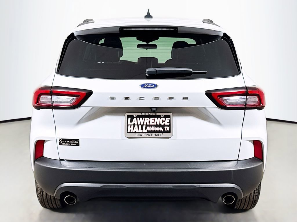 Used 2025 Ford Escape ST-Line image 5