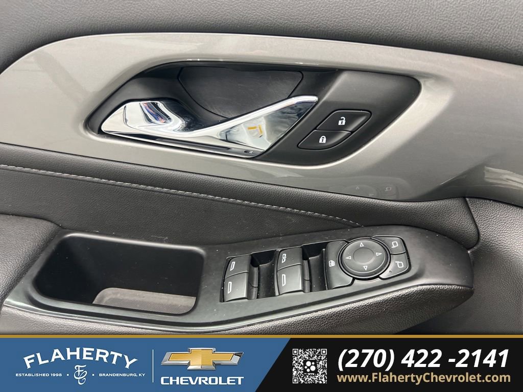 Used 2023 Chevrolet Traverse LT w/ LPO, Floor Liner Package image 23