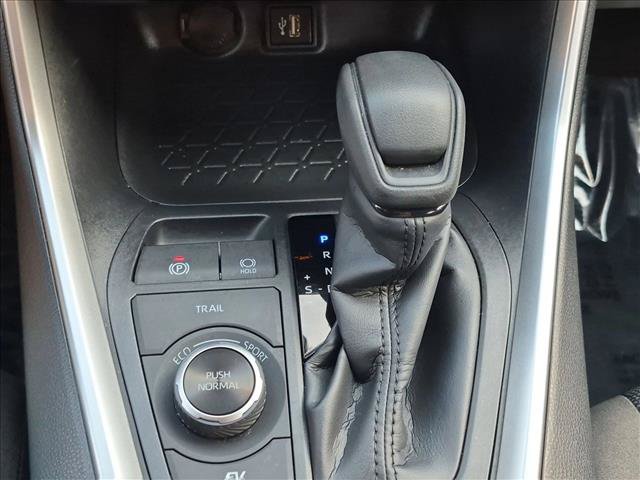 Used 2024 Toyota RAV4 LE AWD/4WD image 12
