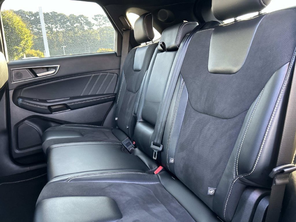 Used 2022 Ford Edge ST w/ Equipment Group 401A AWD/4WD image 16