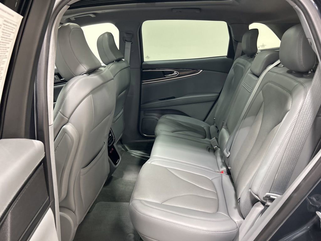 Certified 2022 Lincoln Nautilus Reserve image 26