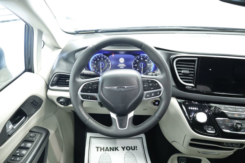 Certified 2023 Chrysler Pacifica Touring-L FWD image 25