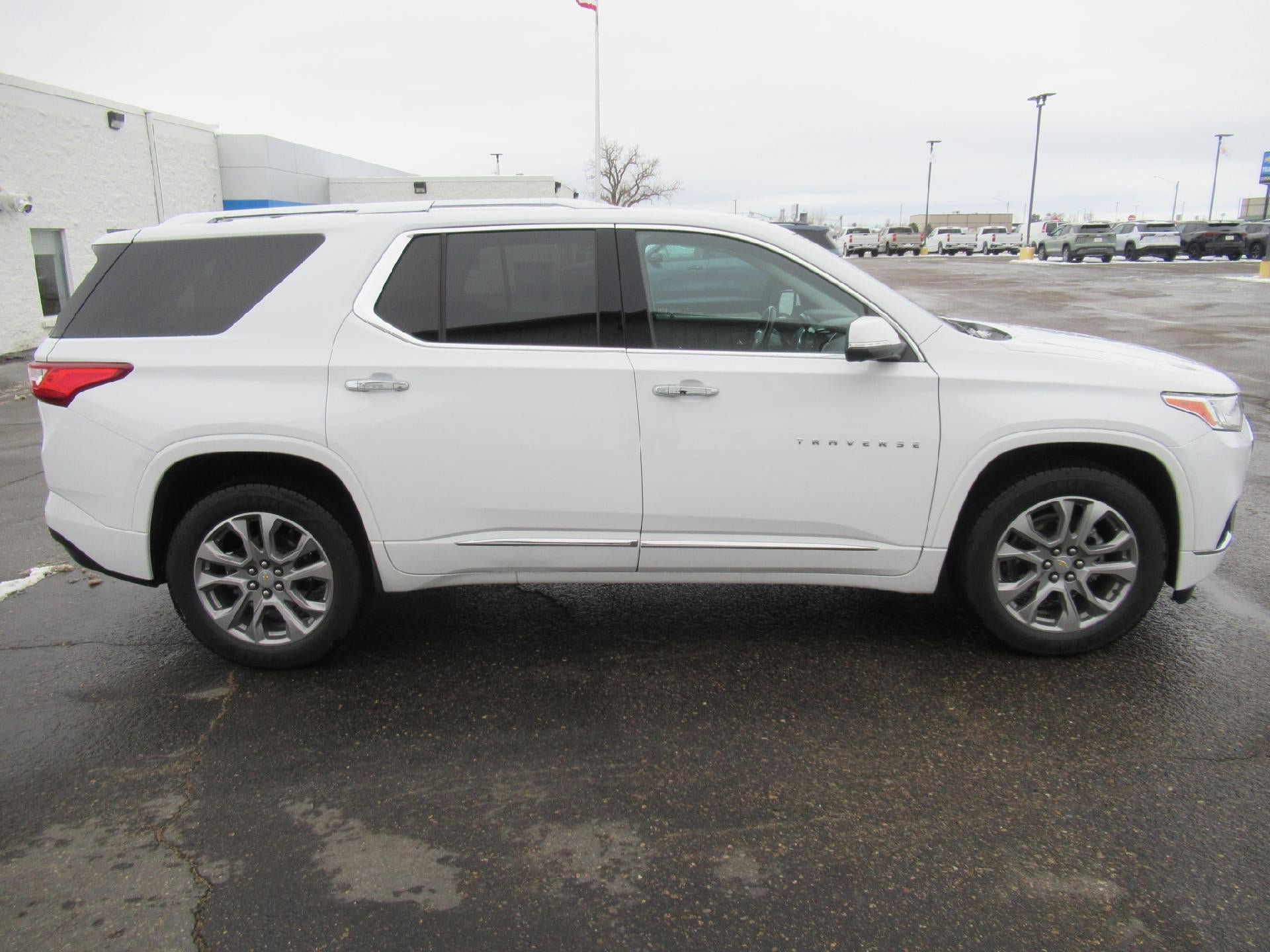 Certified 2021 Chevrolet Traverse Premier w/ LPO, Floor Liner Package AWD/4WD image 4