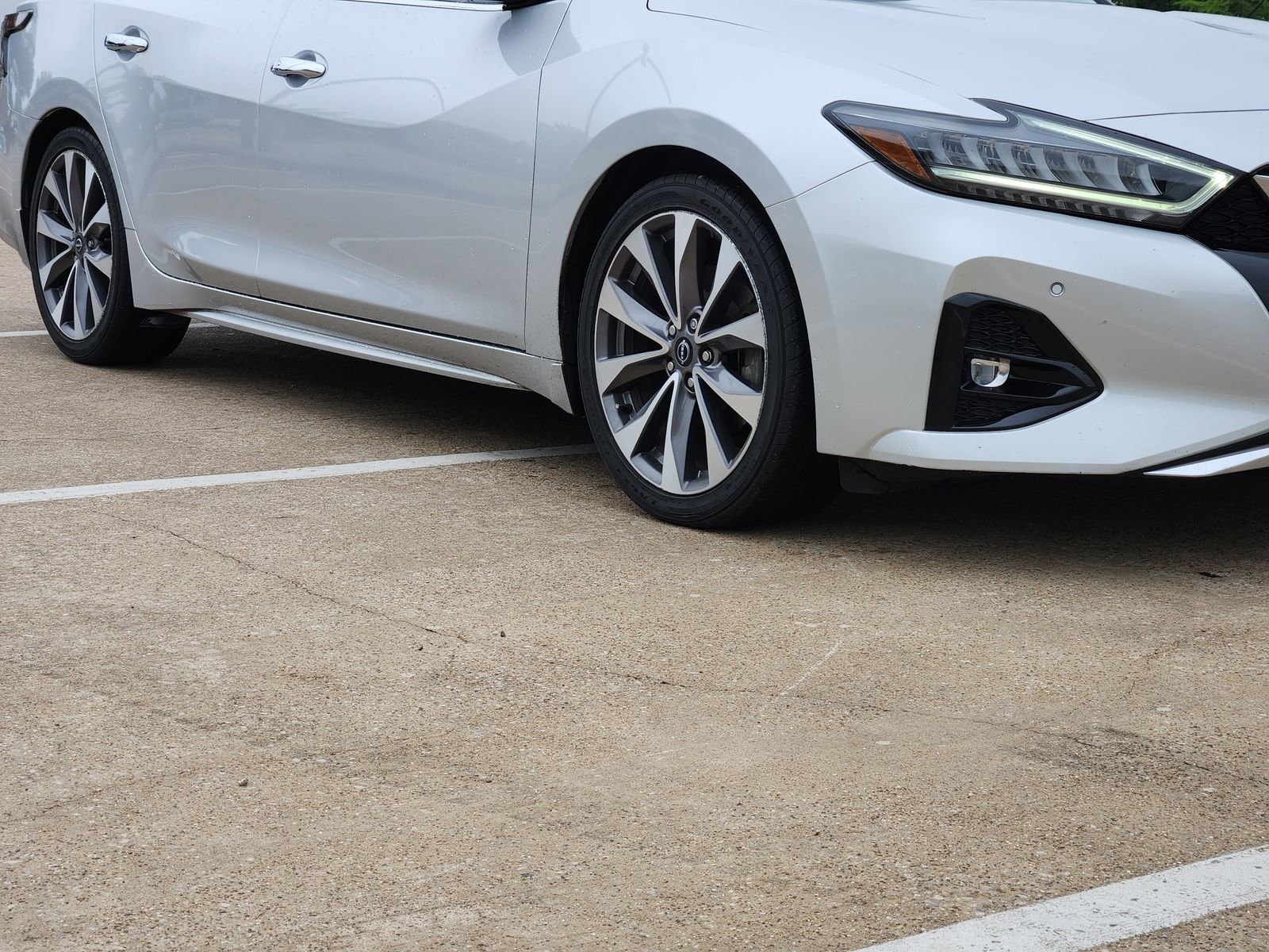 Used 2023 Nissan Maxima Platinum w/ Sport Mat Group FWD image 11