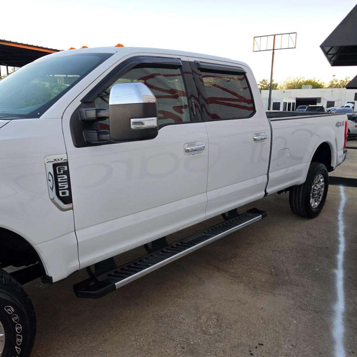 Used 2019 Ford F250 XLT w/ XLT Premium Package AWD/4WD image 3