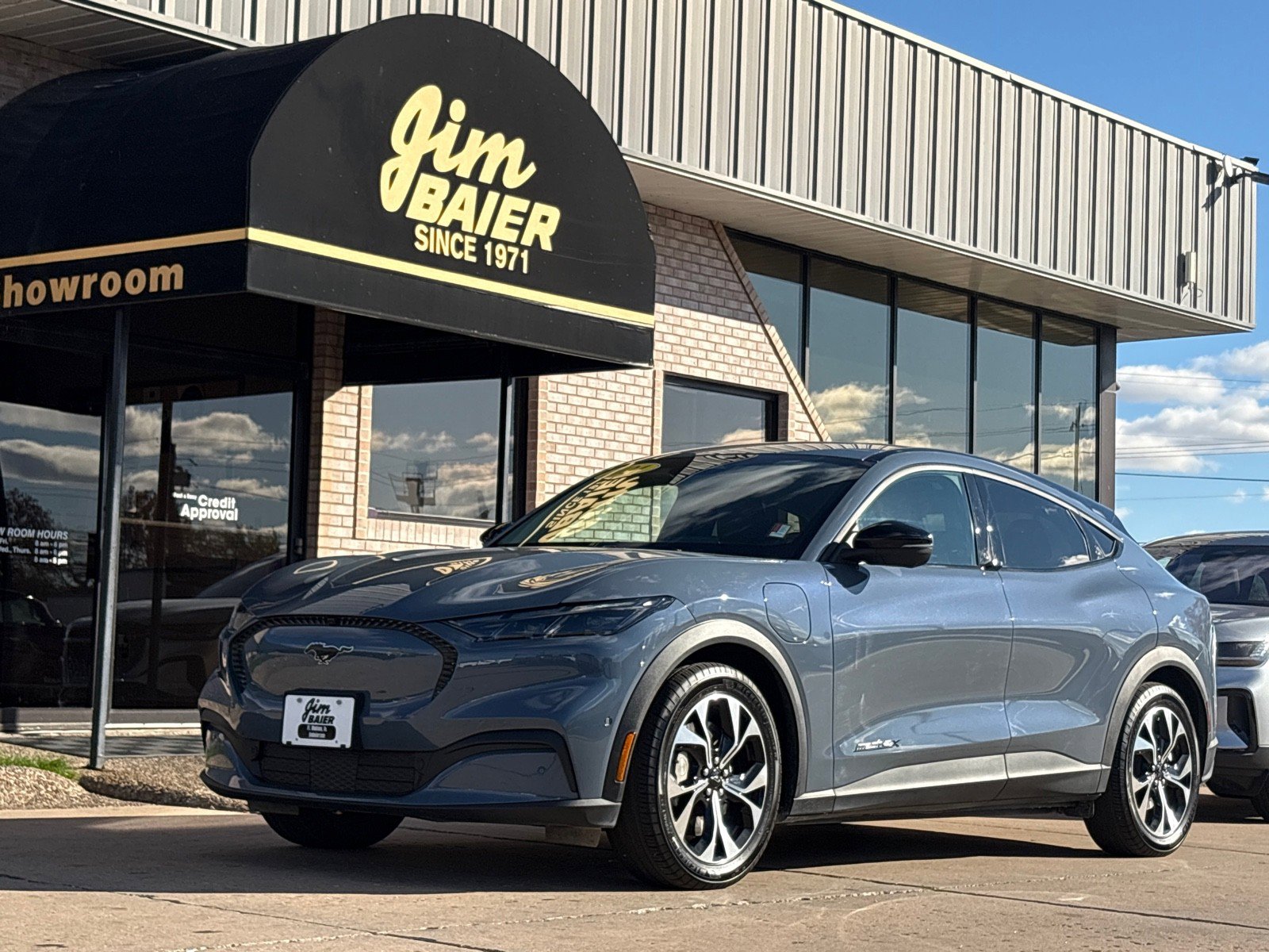 Used 2024 Ford Mustang Mach-E Select image 1