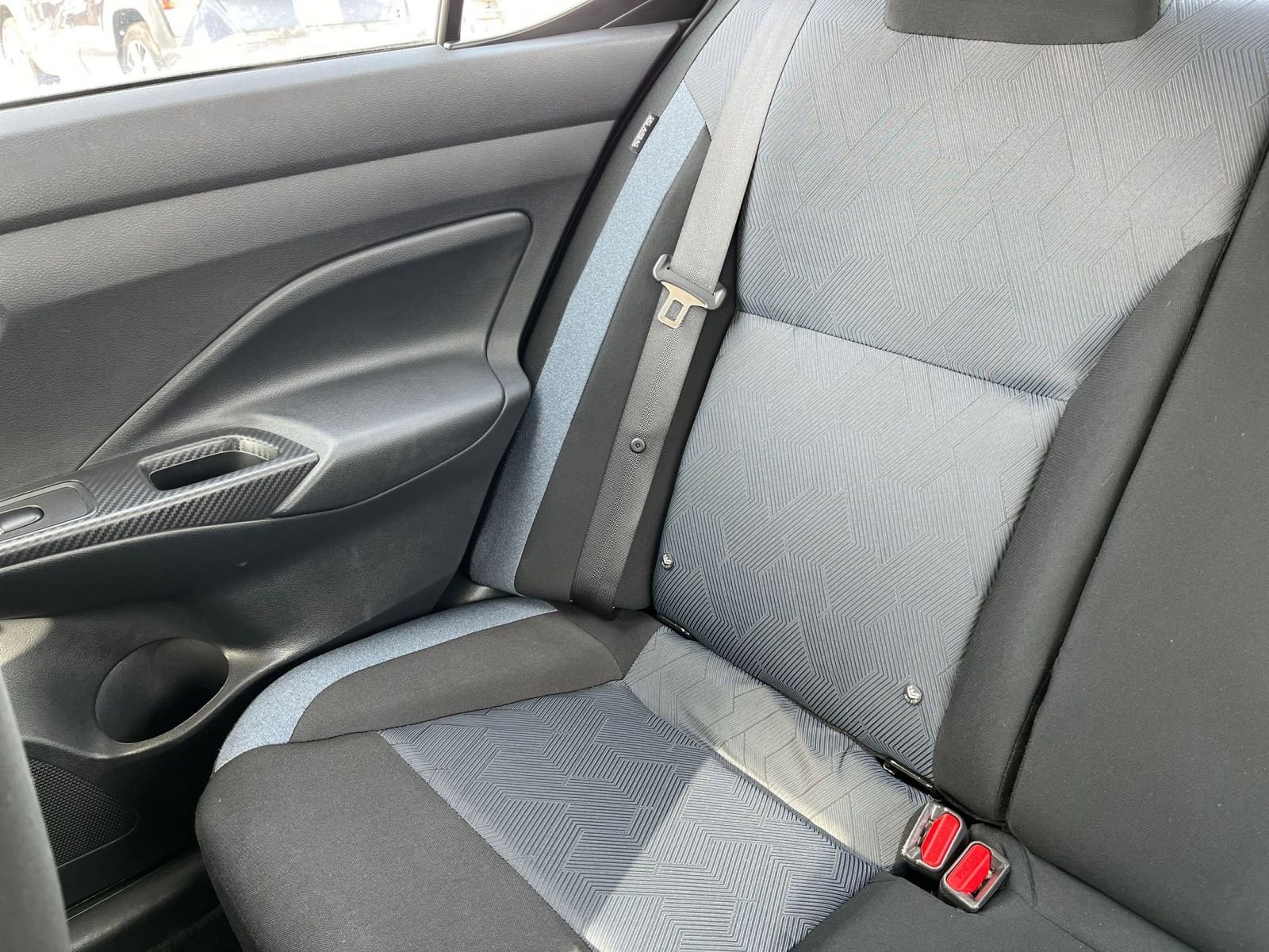 Used 2025 Nissan Versa SV image 35