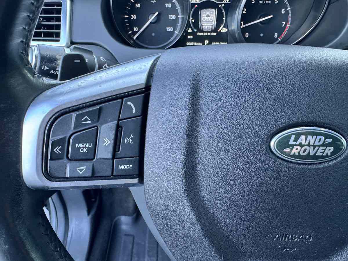 Used 2018 Land Rover Discovery Sport SE AWD/4WD image 40
