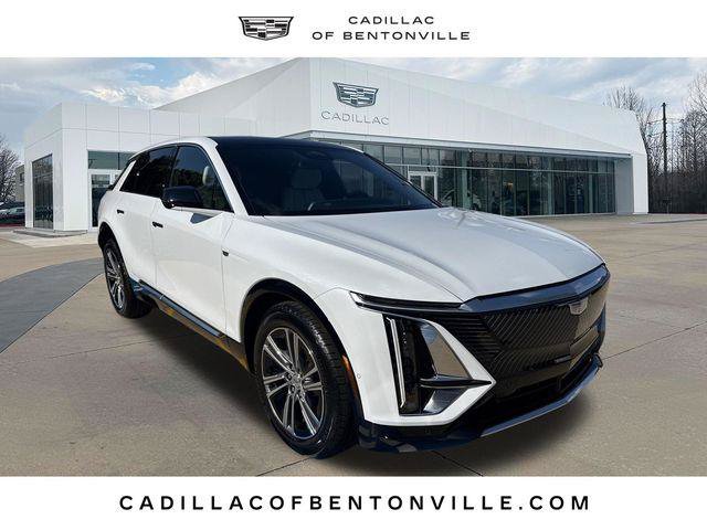 New 2026 Cadillac Lyriq Luxury RWD image 1