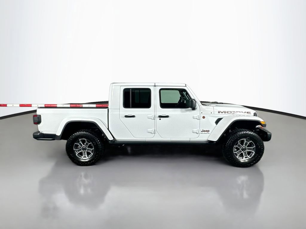 New 2025 Jeep Gladiator Mojave image 8