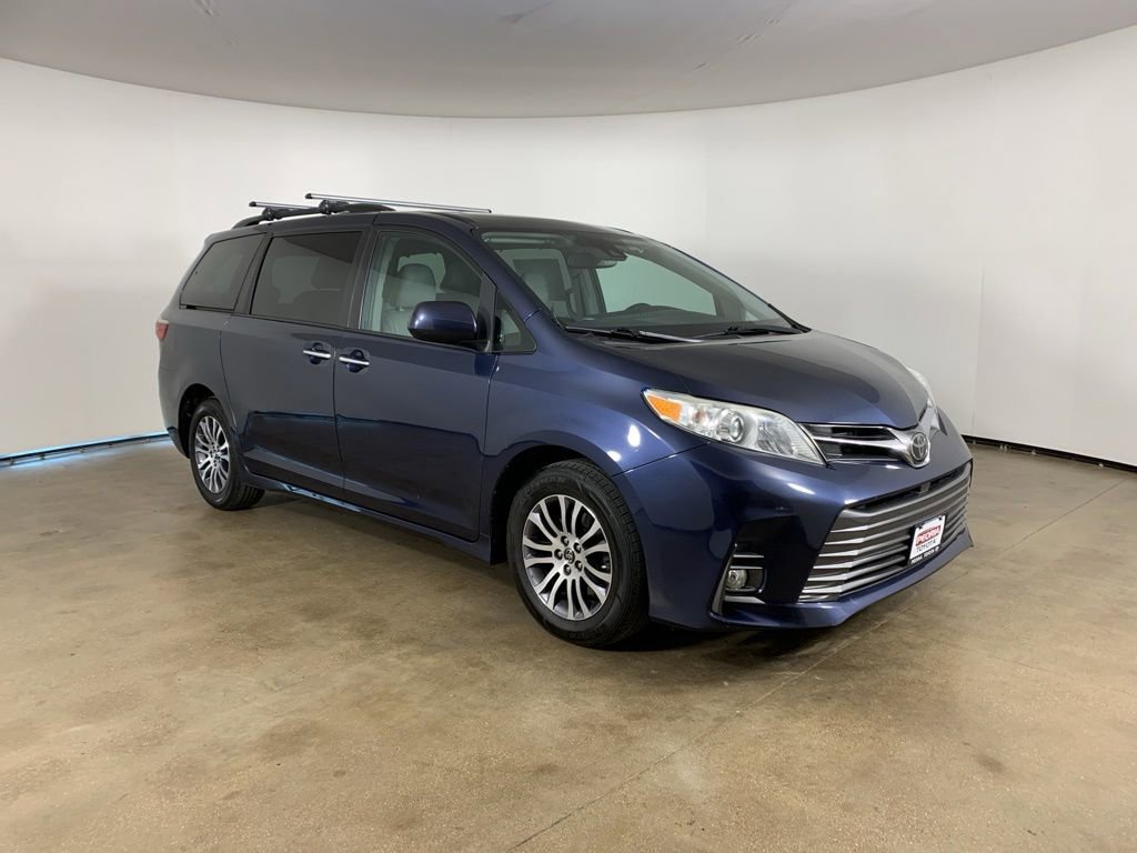 Used 2020 Toyota Sienna XLE FWD image 5