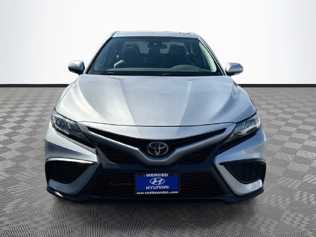 Used 2023 Toyota Camry SE FWD image 2