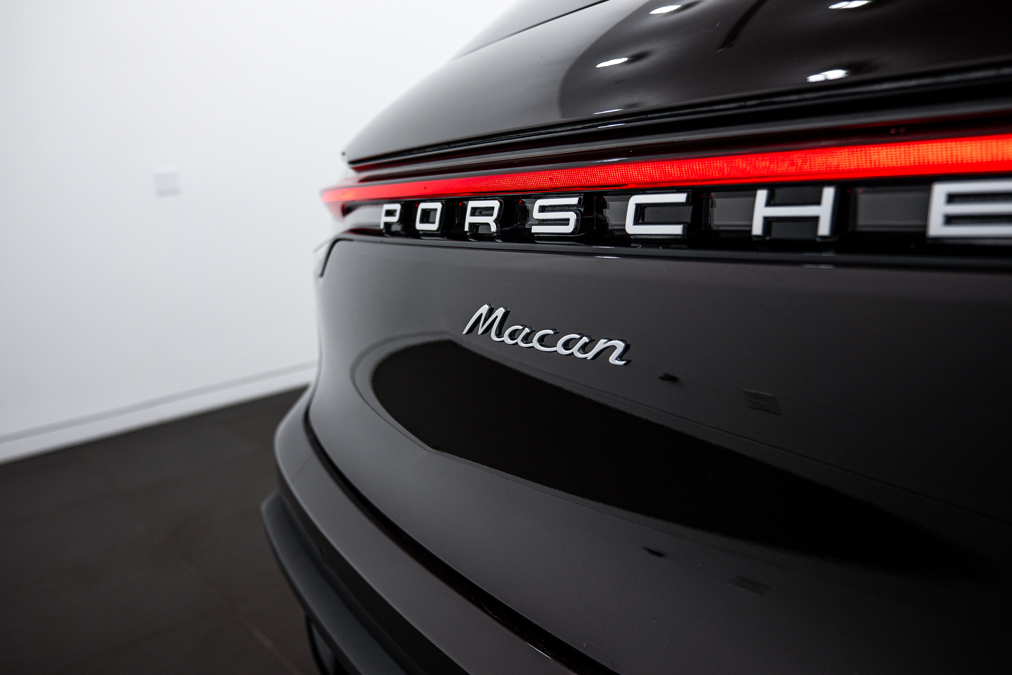 New 2025 Porsche Macan image 26