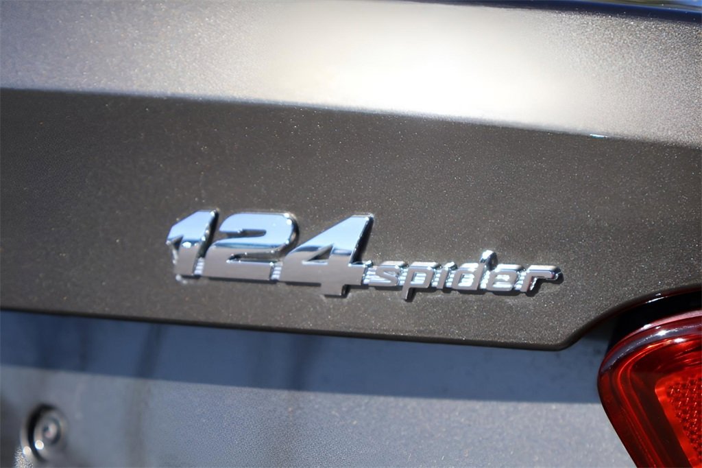 Used 2019 FIAT 124 Spider Lusso w/ Convenience Group image 19