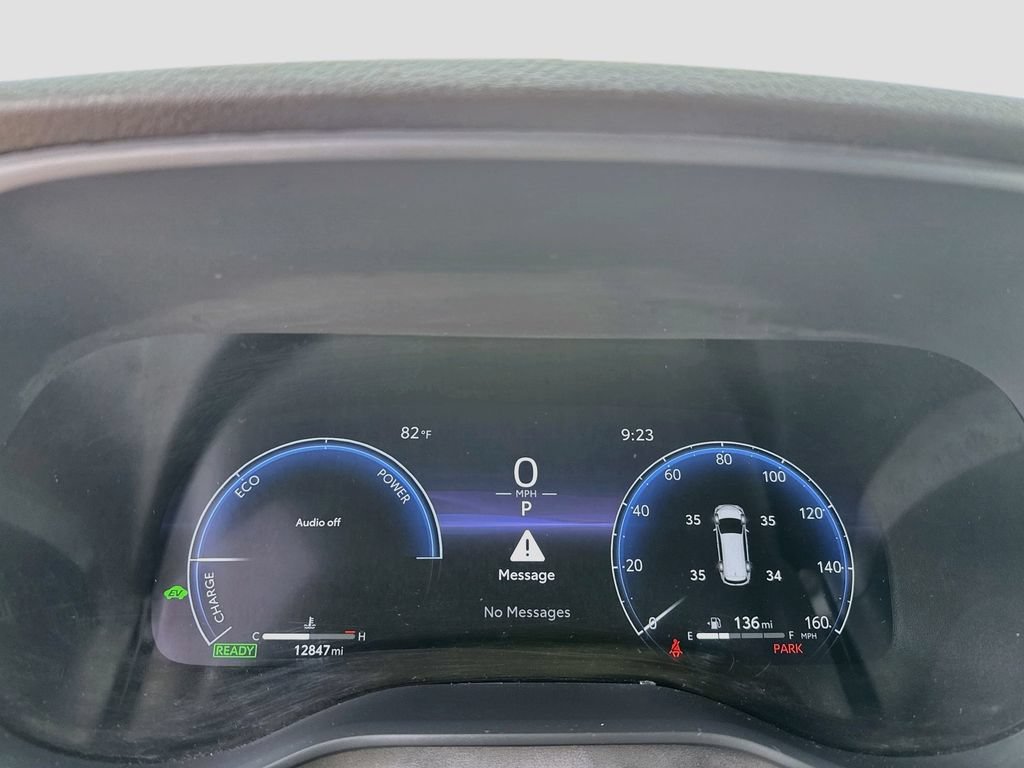 Used 2025 Toyota Sienna Limited AWD/4WD image 14