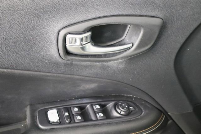 Used 2019 Jeep Compass Latitude w/ Popular Equipment Group image 22