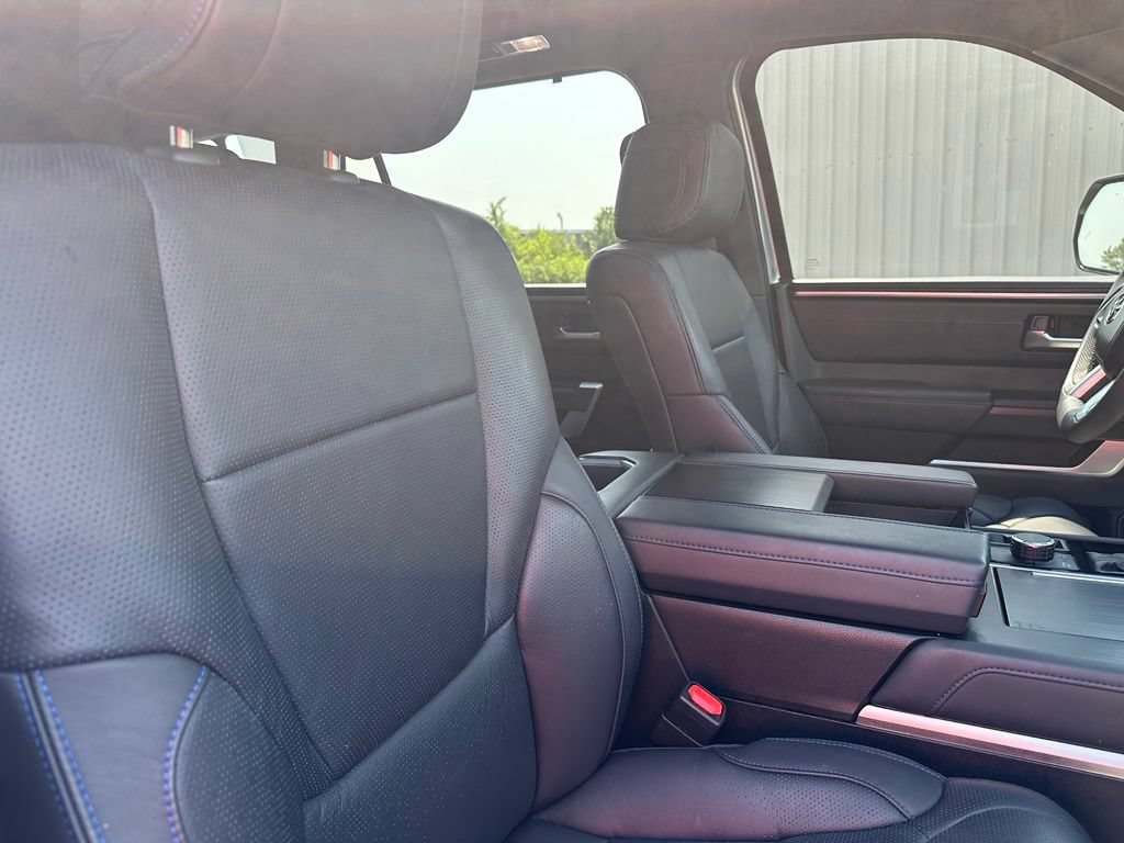 Used 2024 Toyota Sequoia Platinum AWD/4WD image 33