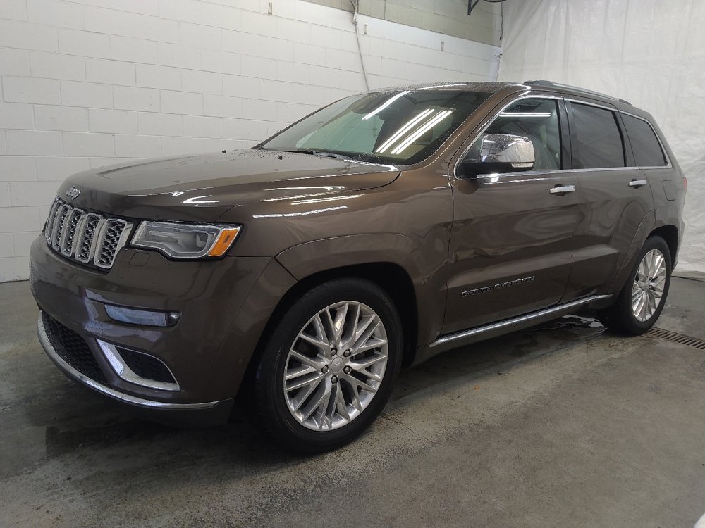 Used 2018 Jeep Grand Cherokee Summit image 2
