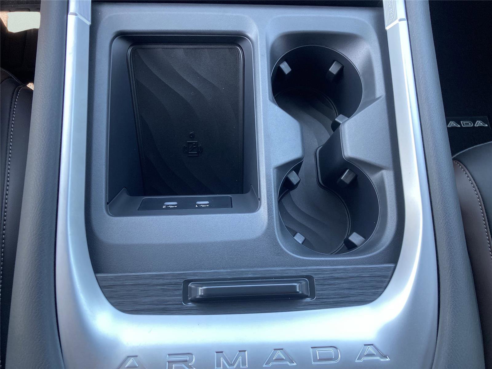 New 2025 Nissan Armada SL w/ Captain's Chari Seat Package image 14