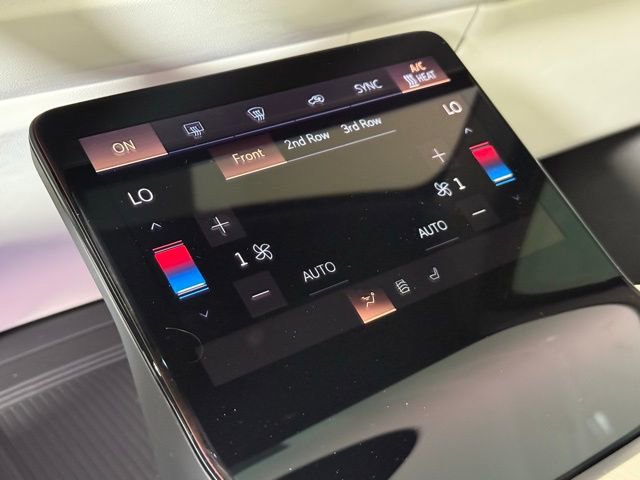New 2026 Cadillac Vistiq Luxury image 19