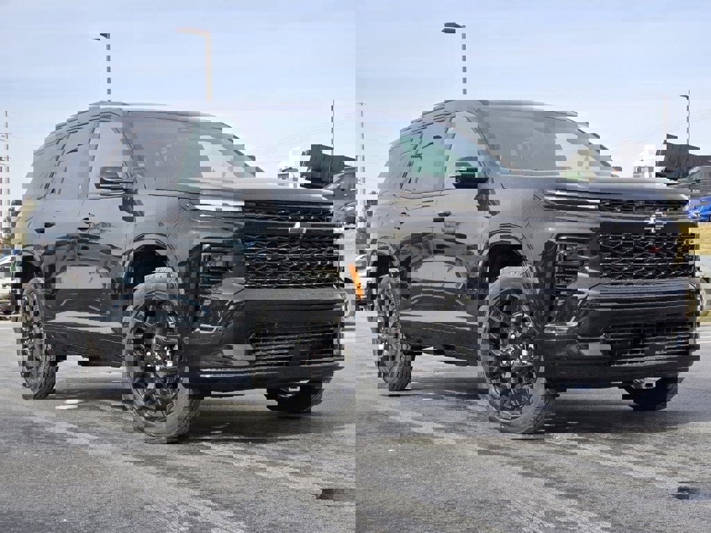 New 2026 Chevrolet Traverse RS w/ LPO, Floor Liner Package image 2