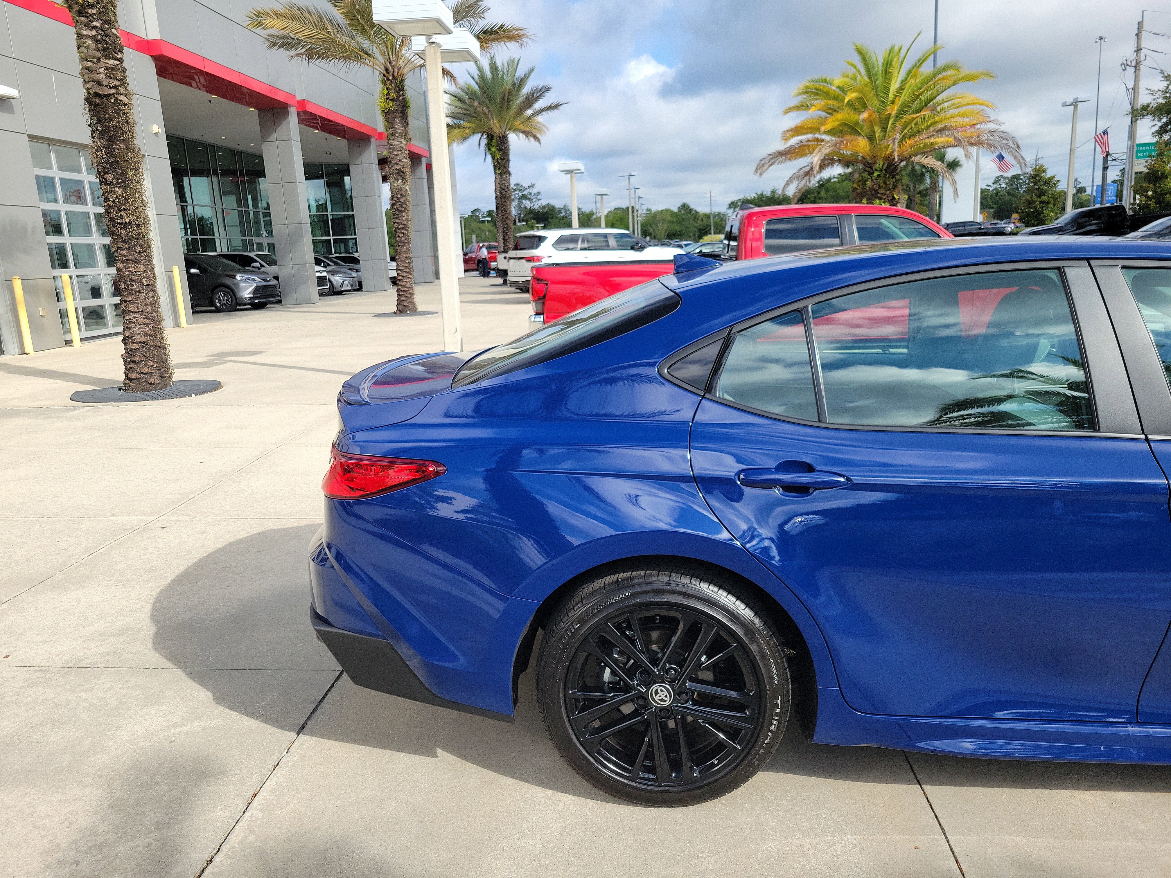 Used 2026 Toyota Camry SE FWD image 6