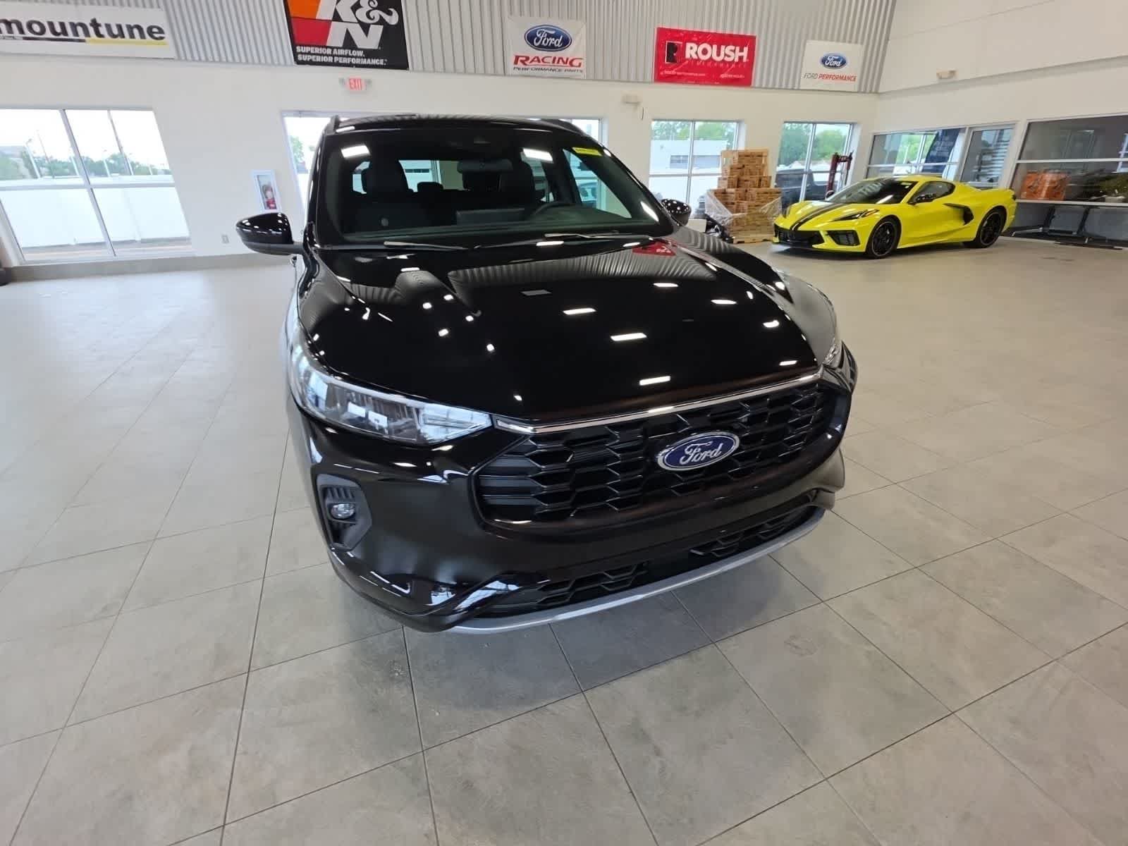 Used 2024 Ford Escape ST-Line Select w/ Tech Pack #1 AWD/4WD image 4