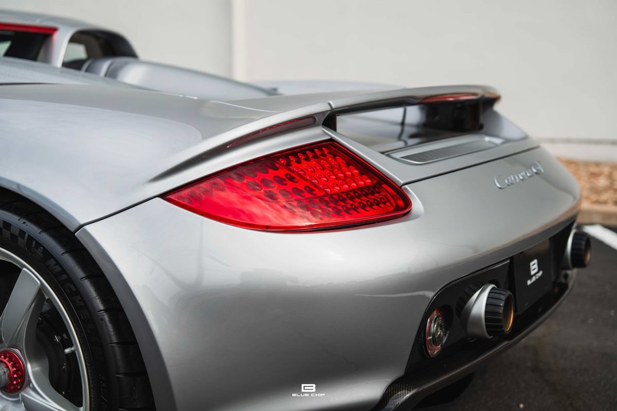 Used 2004 Porsche Carrera GT RWD image 5