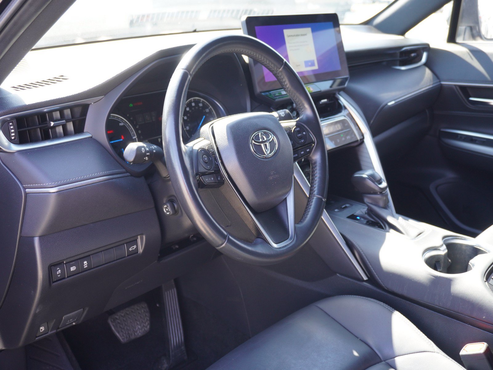 Used 2023 Toyota Venza Nightshade AWD/4WD image 19