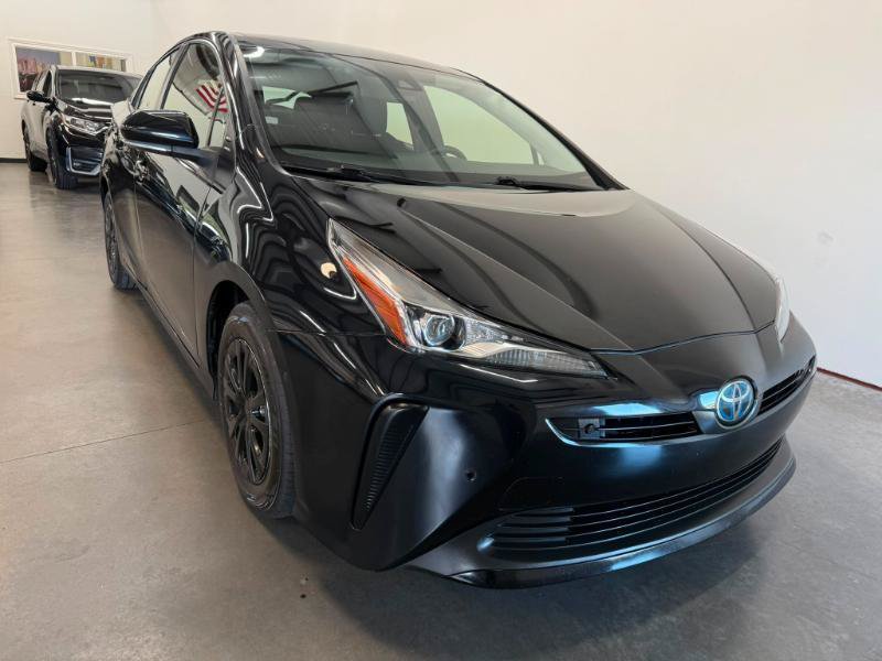 Used 2022 Toyota Prius LE FWD image 4