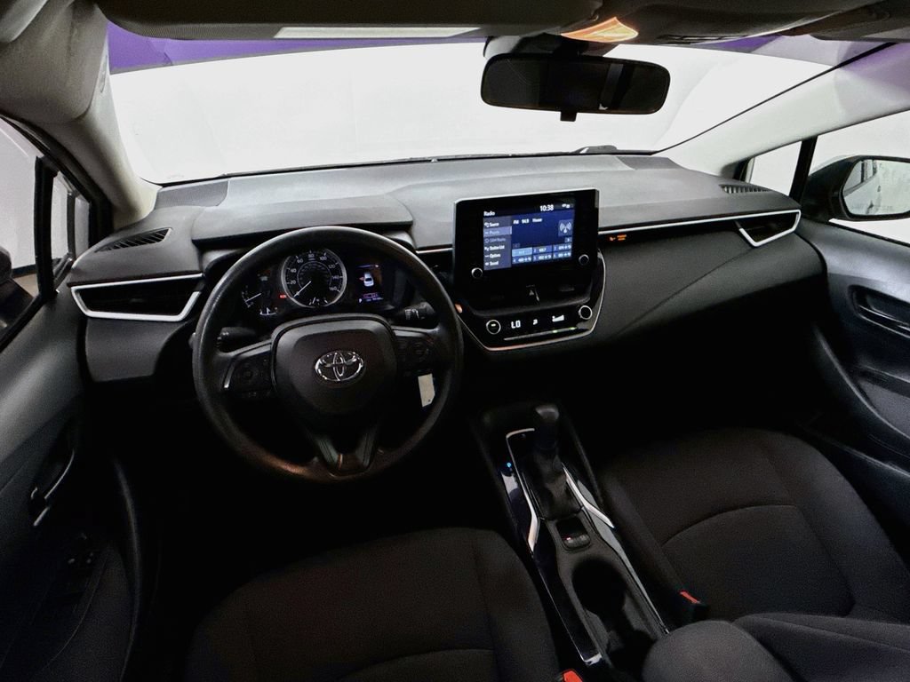 Used 2022 Toyota Corolla LE FWD image 21
