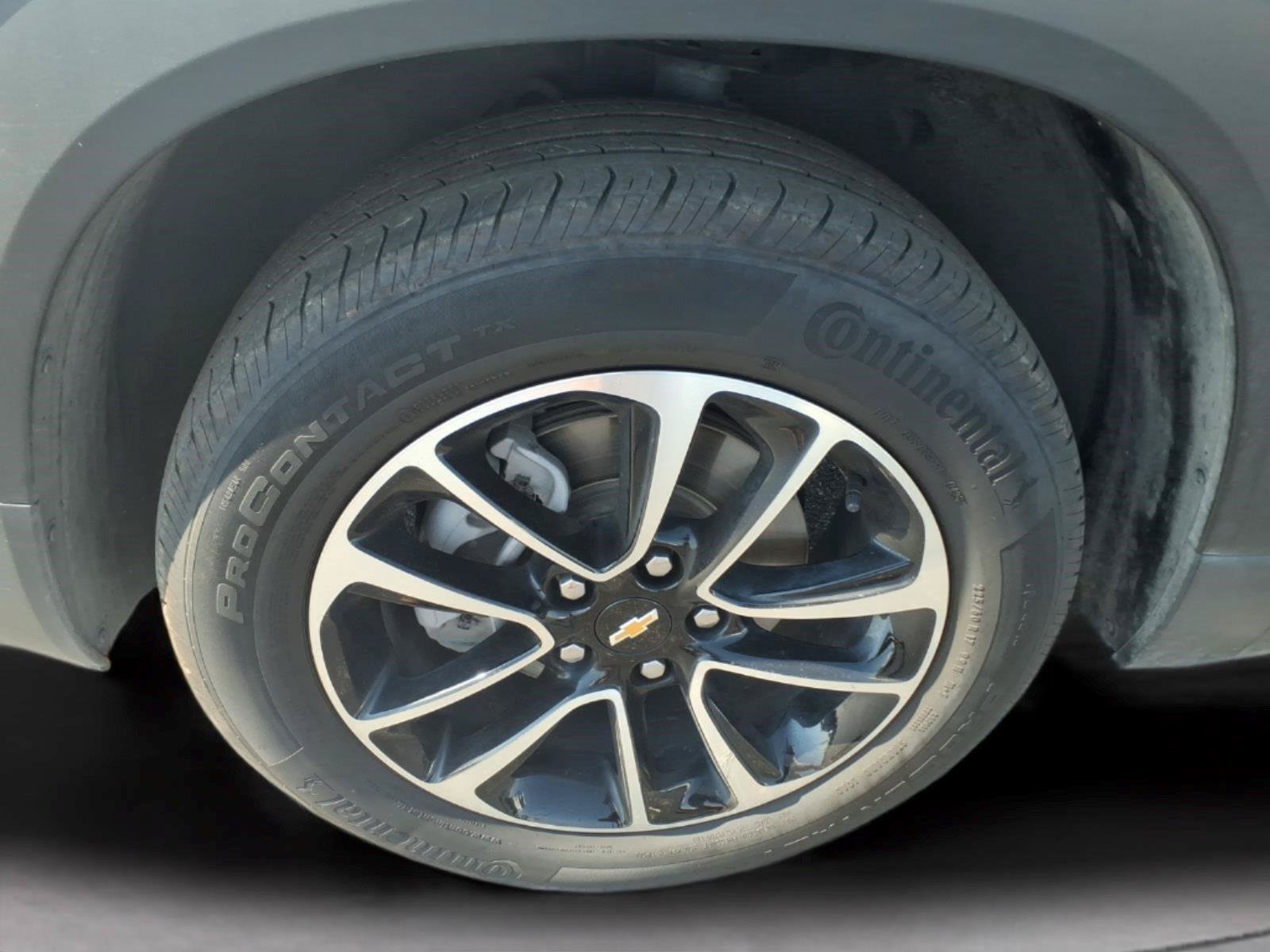 Used 2025 Chevrolet TrailBlazer LT AWD/4WD image 9
