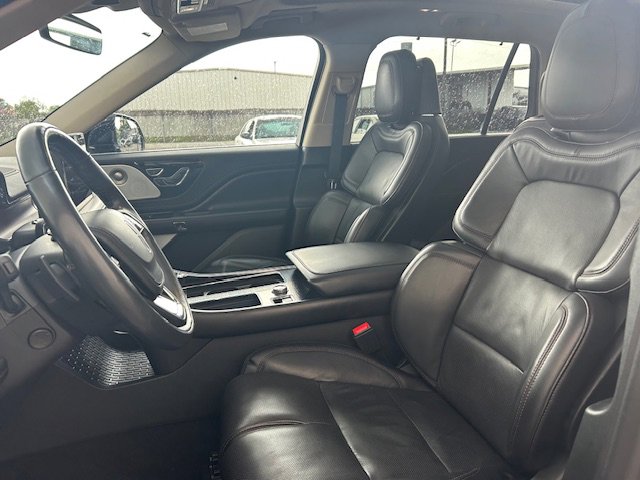 Used 2023 Lincoln Aviator Reserve w/ Equipment Group 201A image 10