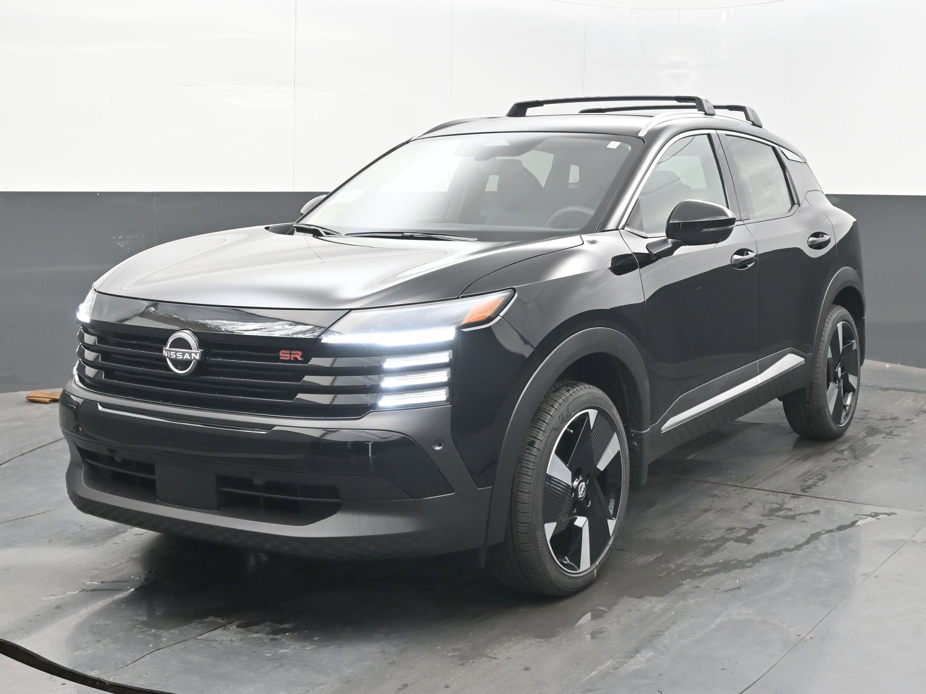 New 2026 Nissan Kicks SR w/ Cold Weather Package image 3