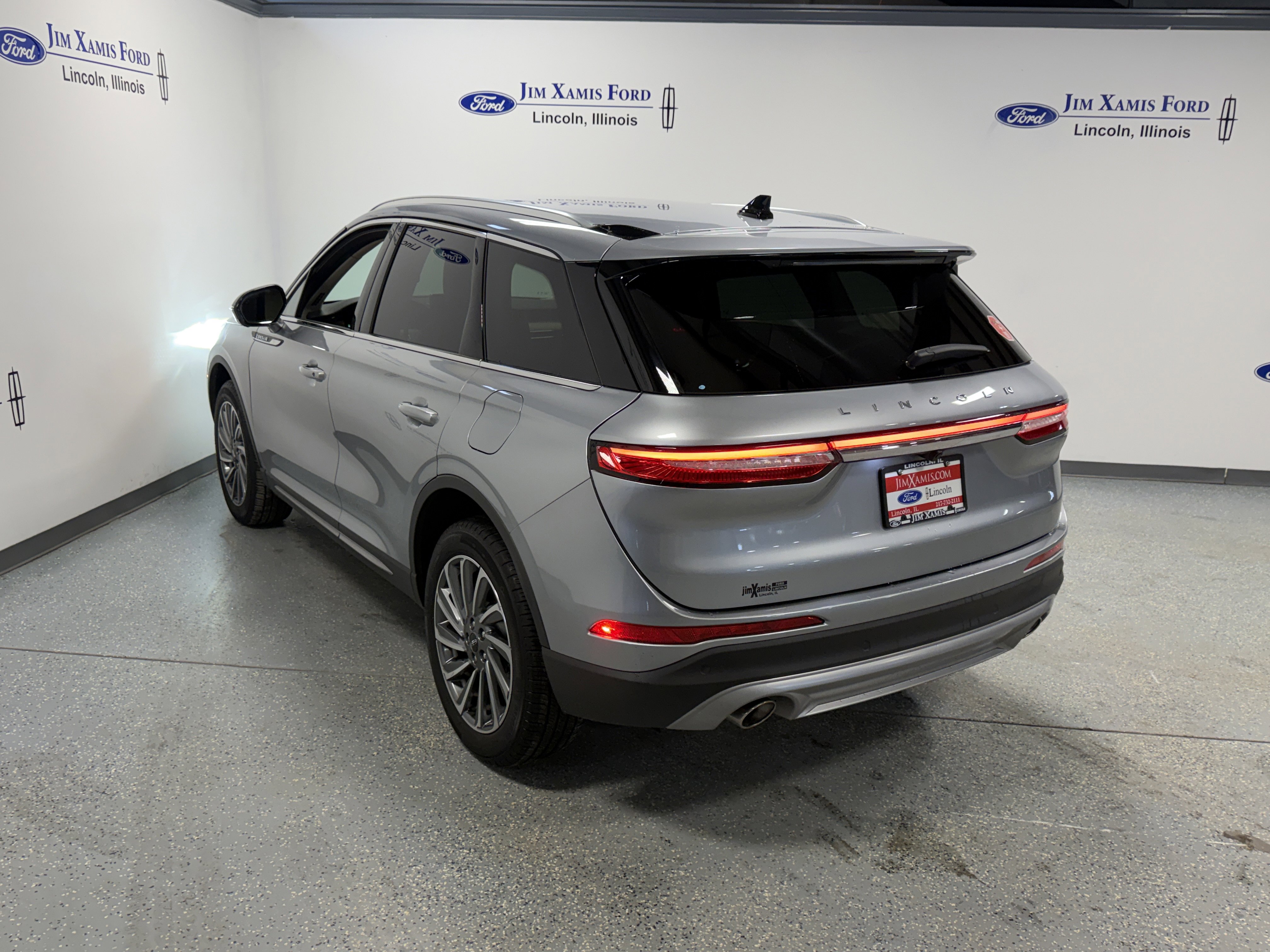 Used 2023 Lincoln Corsair Reserve w/ Equipment Group 201A image 31