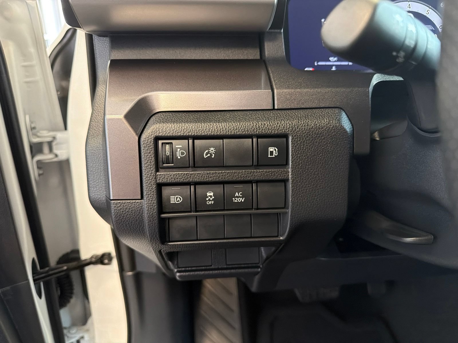 Used 2025 Toyota 4Runner TRD Off-Road AWD/4WD image 17