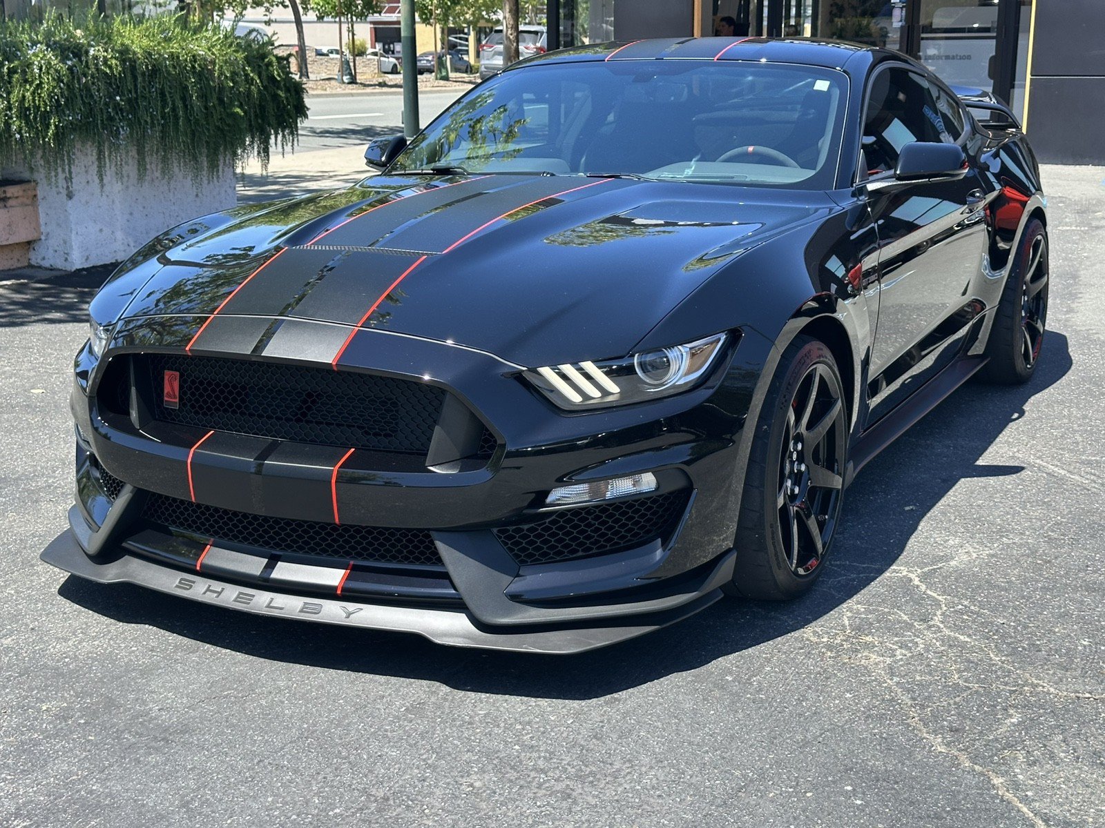 Used 2018 Ford Mustang Shelby GT350 RWD image 4