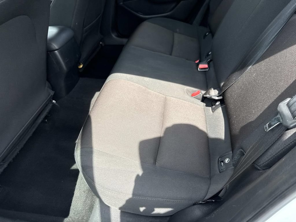 Used 2021 MAZDA MAZDA3 s FWD image 15