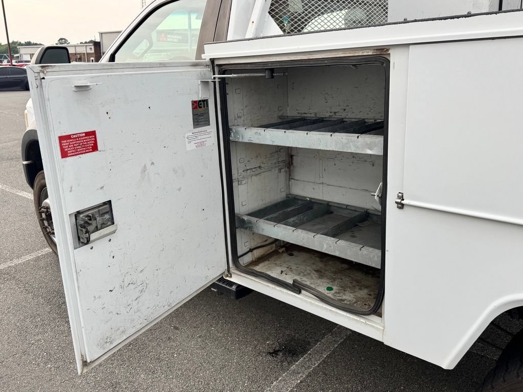 Used 2018 Ford F550 2WD Regular Cab Super Duty image 24