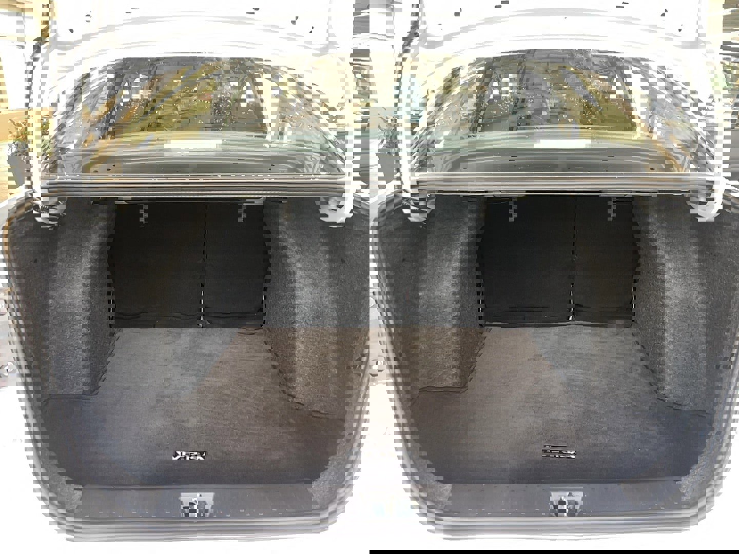 Used 2024 Nissan Versa SR w/ Trunk Package image 22